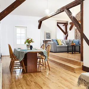 Quiet Loft Michalowskiego Street Apartment